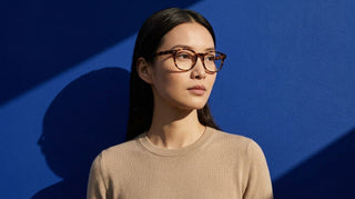 How to choose the right eyeglass frame size for a small face