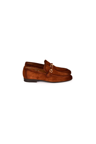 Corrente 7373S tan suede men's loafer with gold-tone buckle hardware and a classic slip-on silhouette.