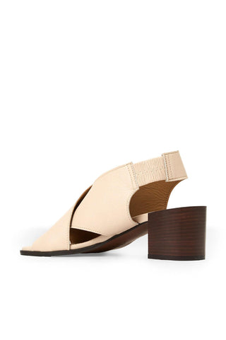 Aquatalia Dovera Leather Pump