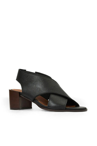 Aquatalia Dovera Leather Pump