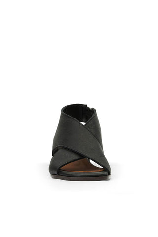 Aquatalia Dovera Leather Pump