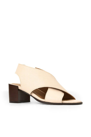 Aquatalia Dovera Leather Pump