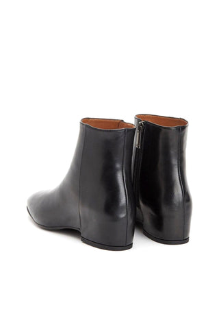 Aquatalia Ulyssa Women’s Shoes Nappa Leather Zip-Up Boot (AQW1009)
