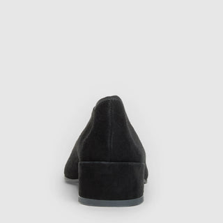 Aquatalia Camalfi suede pump in Black - view 6
