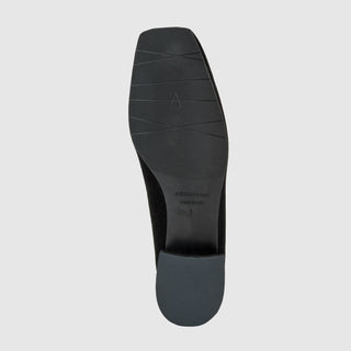 Aquatalia Camalfi suede pump in Black - view 7