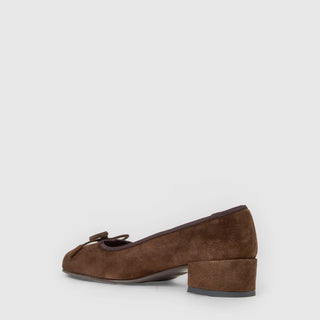 Aquatalia Camalfi suede pump in Espresso - view 4