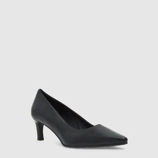 Aquatalia Chloe leather pump in Black - view 2