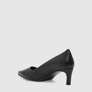 Aquatalia Chloe leather pump in Black - view 4