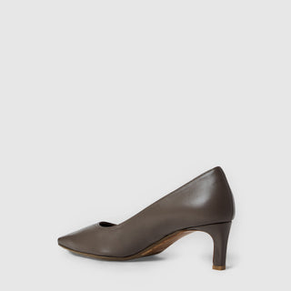 Aquatalia Chloe leather pump in Taupe - view 4