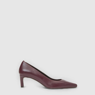 Aquatalia Chloe leather pump in Wine - view 1