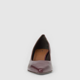 Aquatalia Chloe leather pump in Wine - view 5