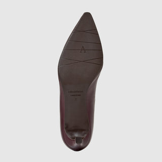 Aquatalia Chloe leather pump in Wine - view 7