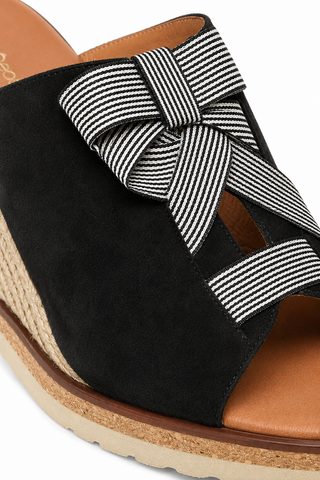 Andre Assous Mason Suede Wedge