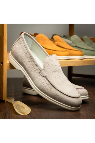 Livorno Nubuck Loafer - Bone-Dellamoda