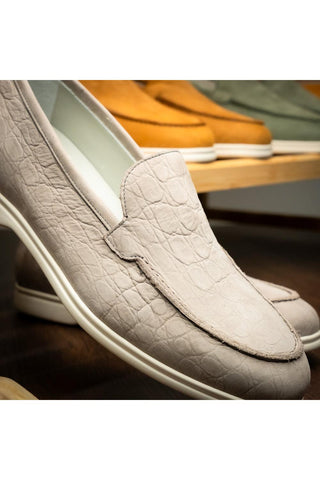 Livorno Nubuck Loafer - Bone-Dellamoda