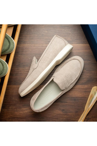 Livorno Nubuck Loafer - Bone-Dellamoda