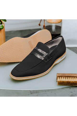 Meo 3 Suede Loafer - Black-Dellamoda