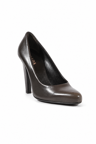 Prada shoes Black & Gray Pumps for women's (PRW44)