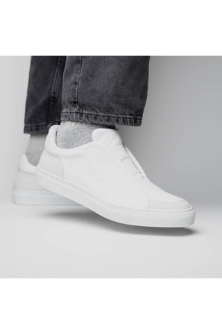 Spettacolare Leather Sneaker - White-Dellamoda