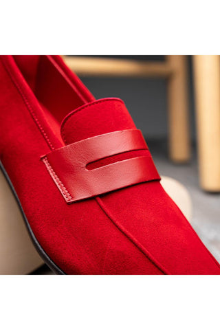 Tippa Suede Loafer - Red-Dellamoda