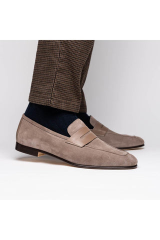 Tippa Suede Loafer - Taupe-Dellamoda