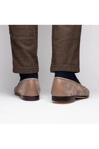 Tippa Suede Loafer - Taupe-Dellamoda