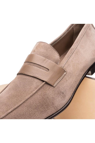 Tippa Suede Loafer - Taupe-Dellamoda