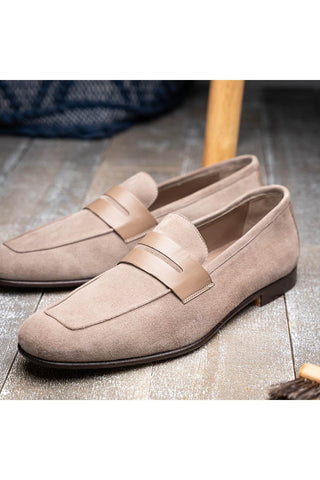 Tippa Suede Loafer - Taupe-Dellamoda