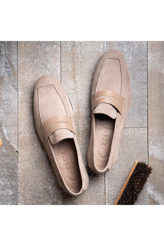 Tippa Suede Loafer - Taupe-Dellamoda