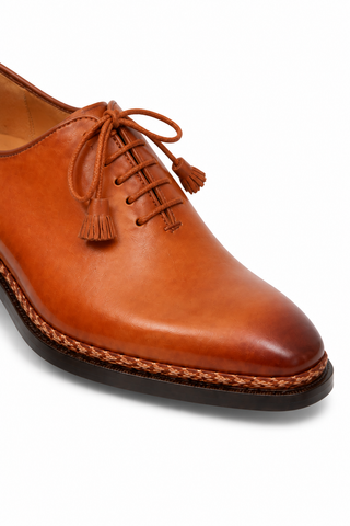 Caporicci Style 1400 Chestnut Norwegian Stitch Oxford, lacing and Norwegian stitch detail