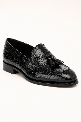 Caporicci Style 1415 Black alligator fringe loafer, three-quarter view