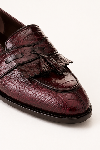 Caporicci Style 1415 Burgundy alligator fringe loafer, apron and fringe detail