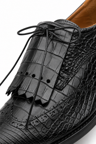 Caporicci Alligator Golf S Oxford Black, fringe cover and bow-lace detail