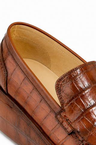 Caporicci Style 940 Gold alligator loafer, collar and lining detail