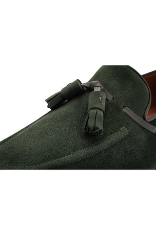 SUPERGLAMOUROUS Philippe-R Velukid suede tassel loafer in Musk - detail