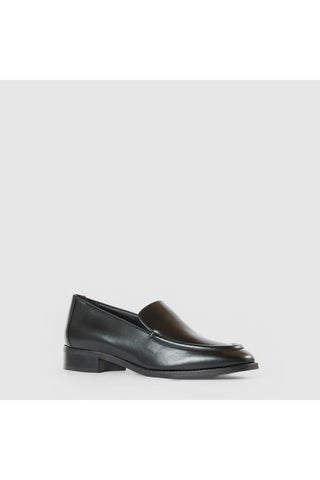 Aquatalia Sinita leather loafer in Black - view 2