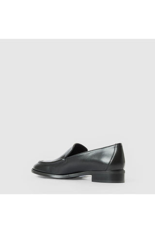 Aquatalia Sinita leather loafer in Black - view 4